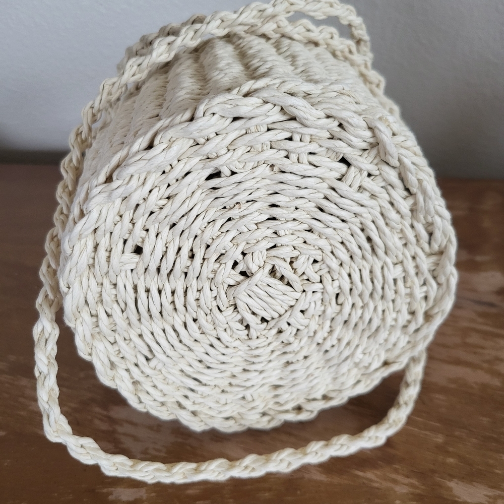 Straw Pearl Handle Basket Bucket Bag - Picture 4 of 5